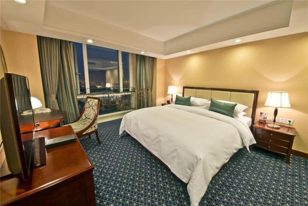 Argyle International Airport Hotel Шанхай Екстер'єр фото