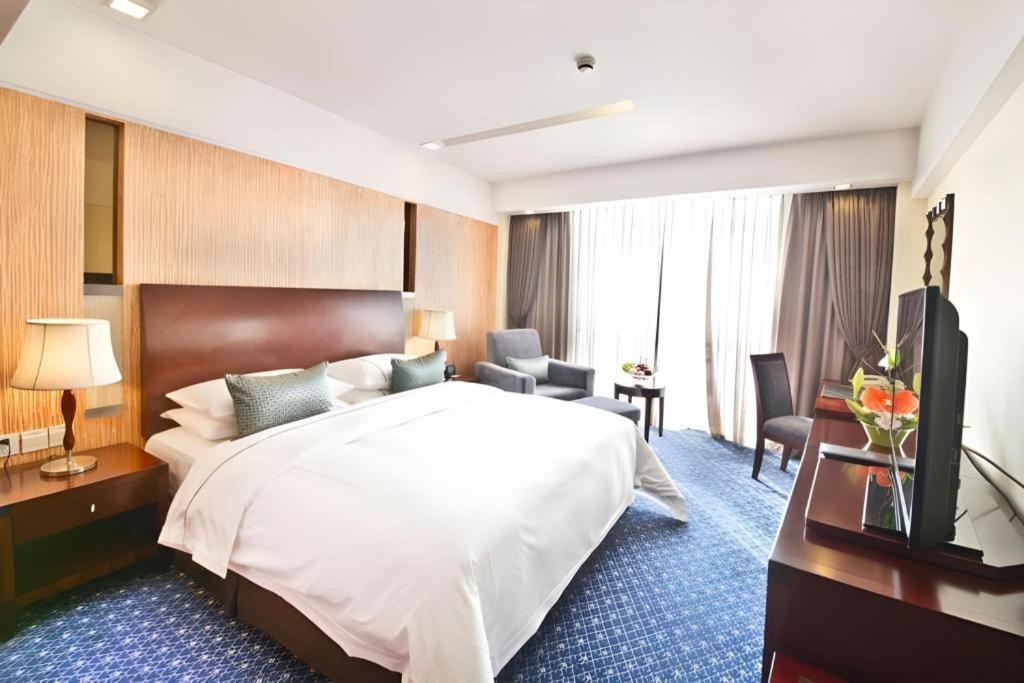 Argyle International Airport Hotel Шанхай Екстер'єр фото